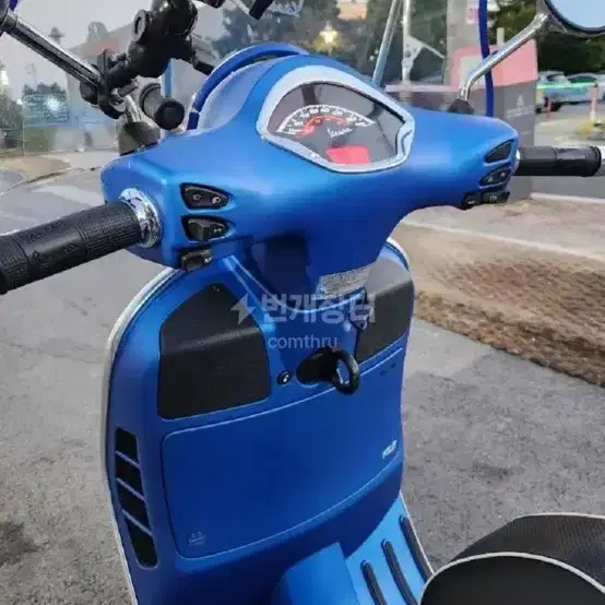 베스파 gts125 멧블루색상