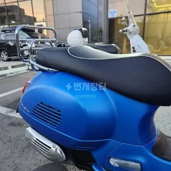 베스파 gts125 멧블루색상