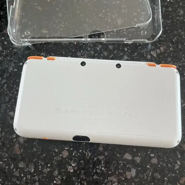 닌텐도 2DSXL 화이오렌지 상태A급 + 포켓뱅크 있음