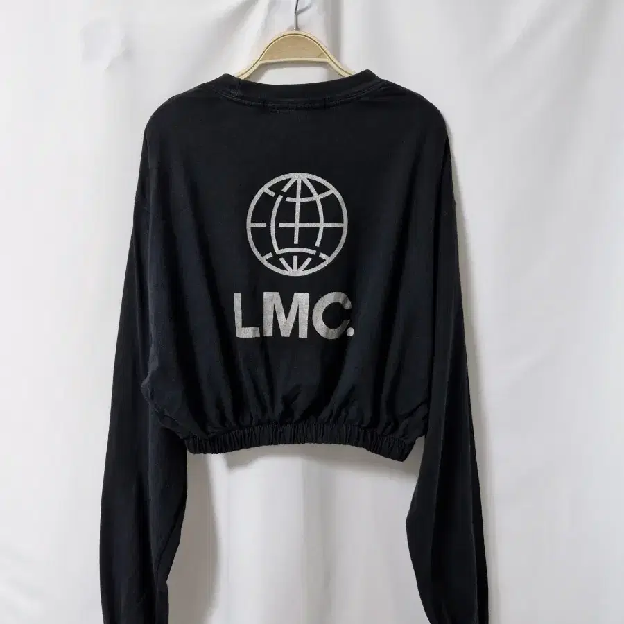 LMC 긴팔 크롭 티