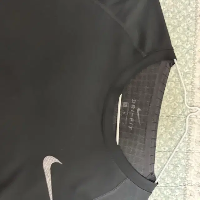 나이키 기능성 반팔티 검정 nike pro