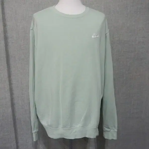 M9465 - Nike Men's Size 105 Green Pastel Brushed Sweatshirt