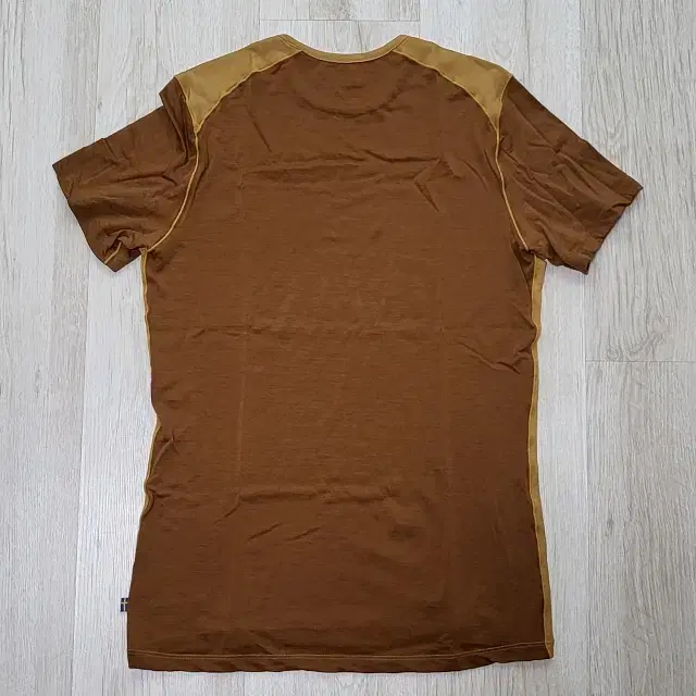 피엘라벤 켑 울 반팔 티셔츠 [Size M]