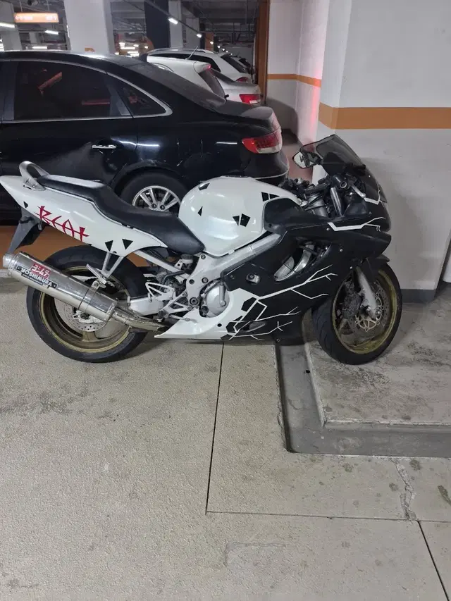 혼다 CBR 600F F4 판매합니다