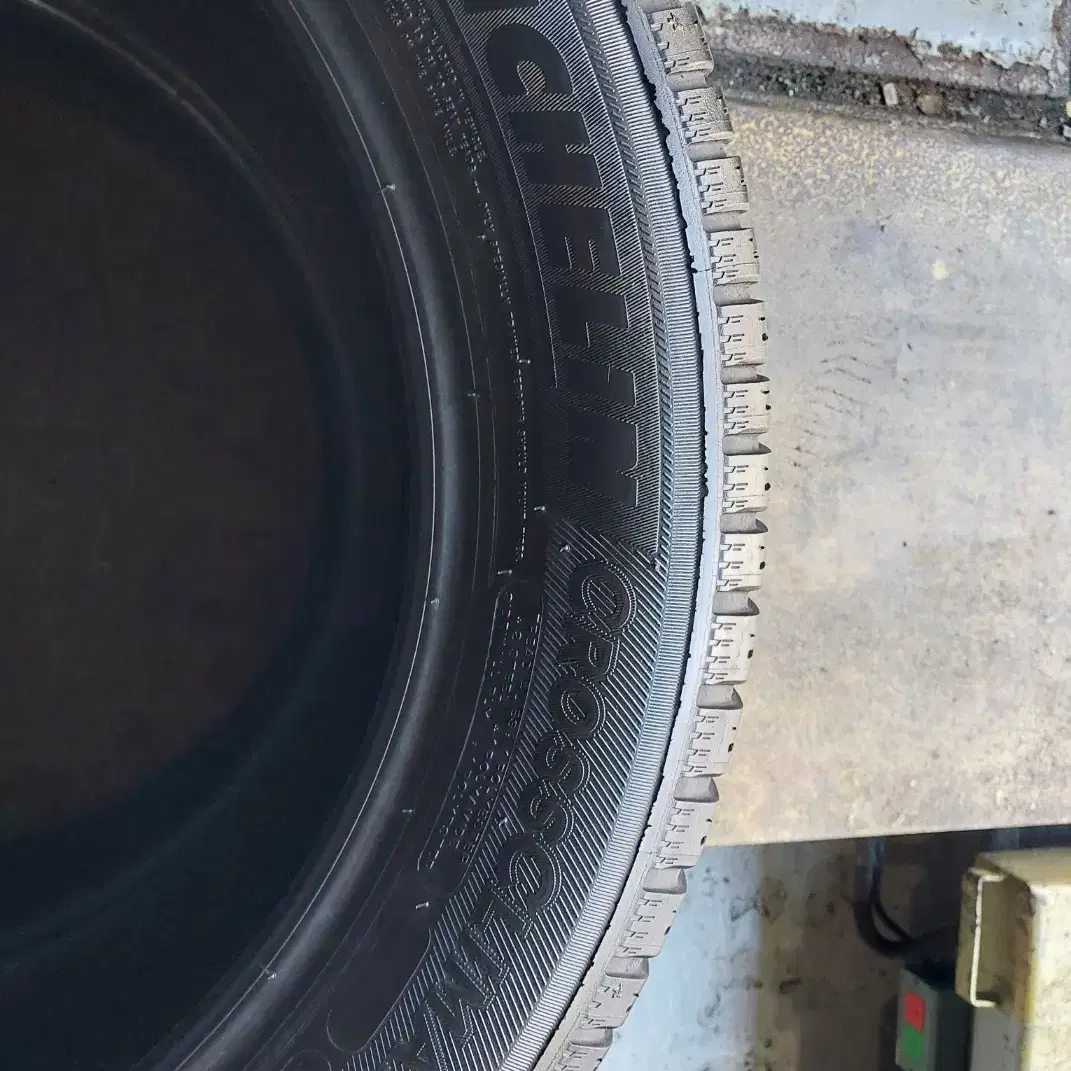 중고타이어 215/55R17 98W 미쉐린타이어 크로스클라이밋 2본 세트