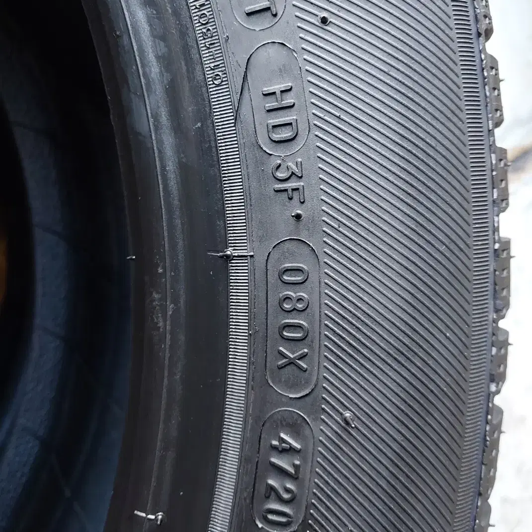 중고타이어 215/55R17 98W 미쉐린타이어 크로스클라이밋 2본 세트