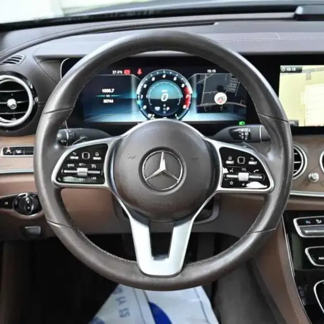 [벤츠]E-클래스 W213 E300 4MATIC 익스클루시브_19년3만