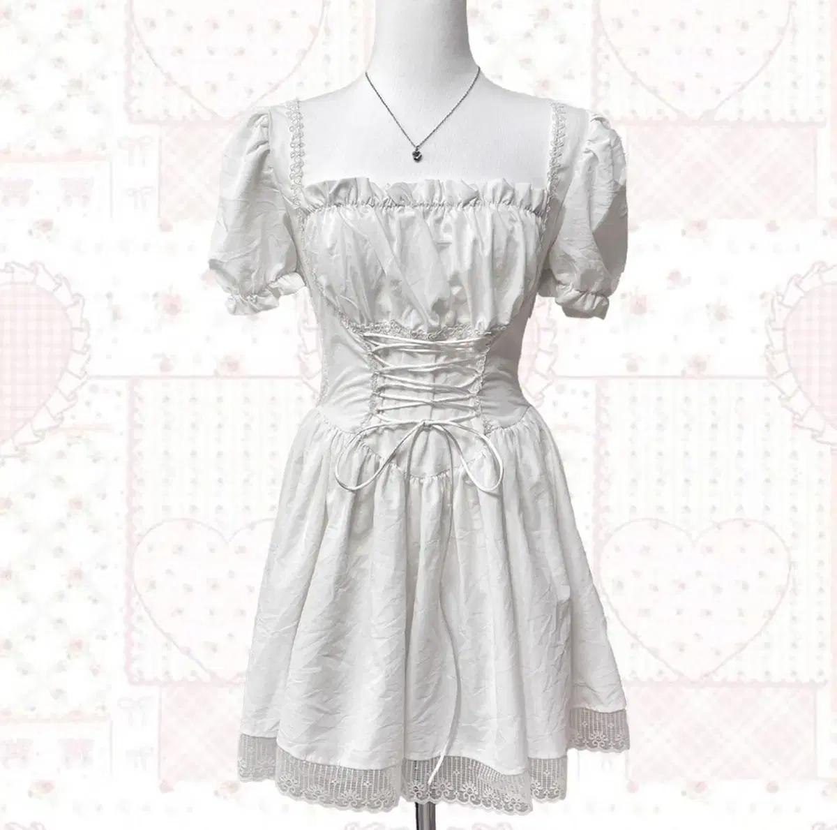 Vintage Valencore eyelets ONEPIECE Lovely lew egg gyaru