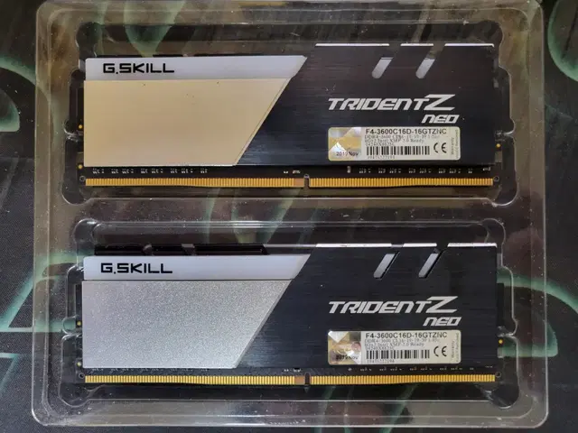 DDR4-3600MHz cl16 16기가(8기가 2개) 팝니다