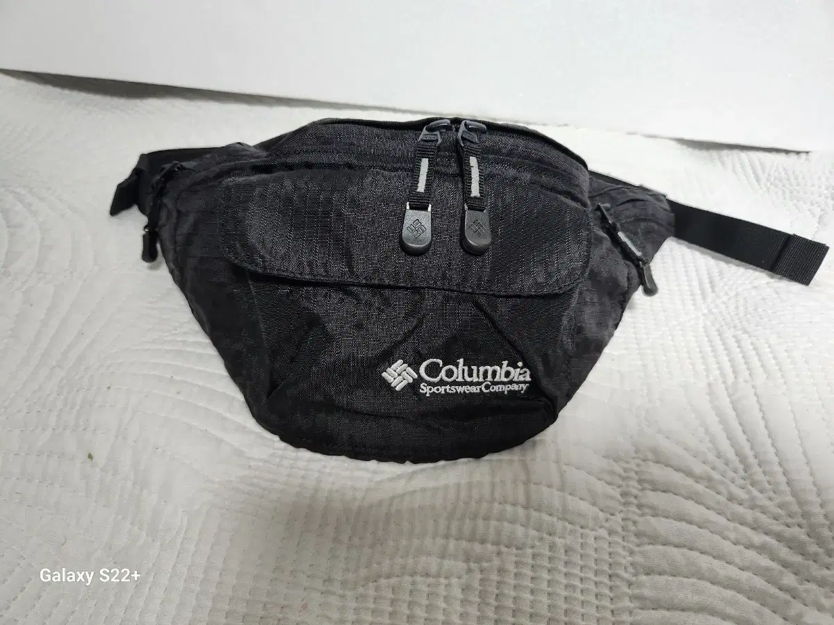 Columbia. Hip-sack. 2L (shared)