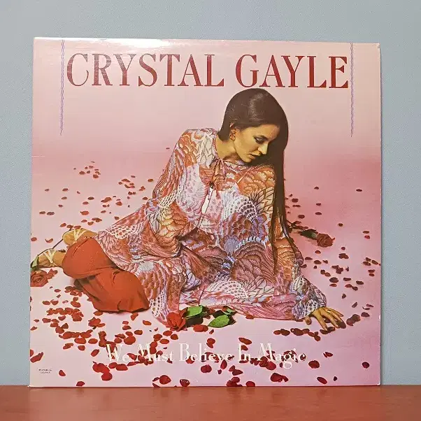 Crystal Gayle " Don't It Make My Brown E