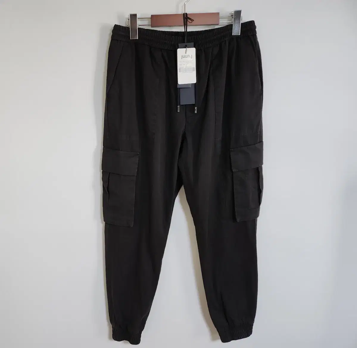 48 Junge black cargo jogger cotton trousers JC0321P315