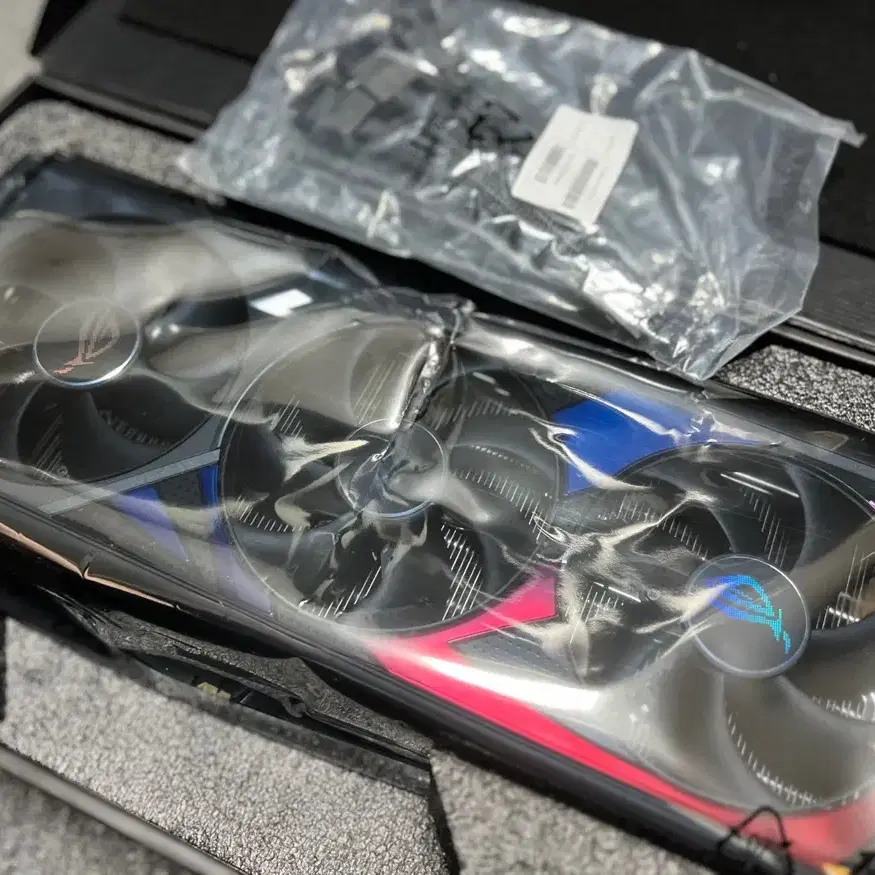 ASUS ROG STRIX RTX 4080 OC 로그 스트릭스