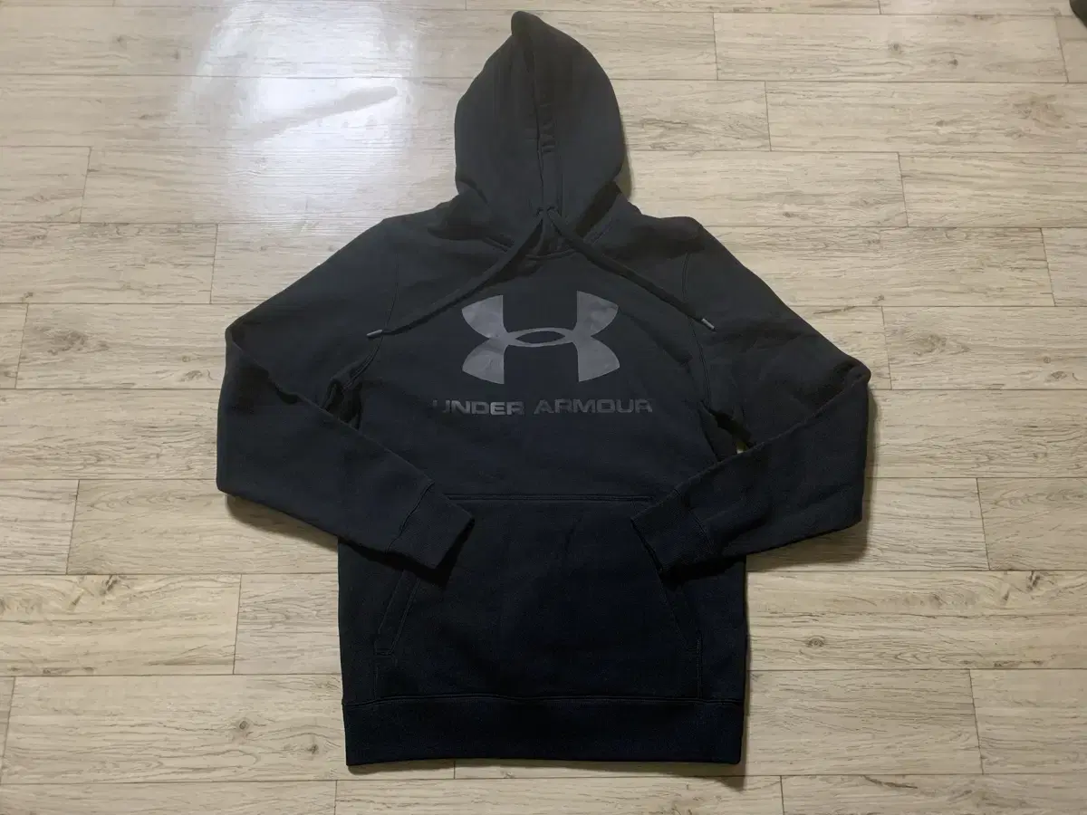 Under Armour Hooded Sweatshirt