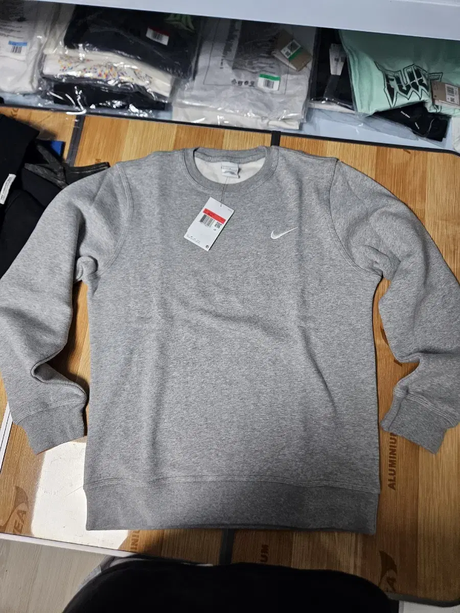 Nike Brushed Crew Top Long Sleeve T-Shirt 100% Brand New