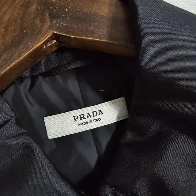 프라다 PRADA 나일론 트렌치코트 레인코트 42