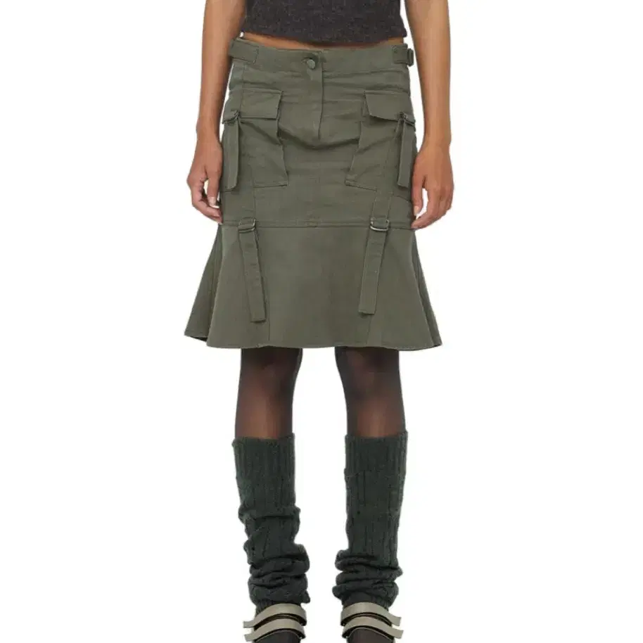 세릭 STRAP FLARED CARGO SKIRT 카키/ 2(S)