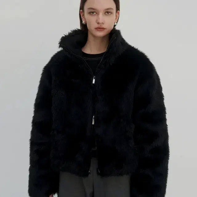 High-neck Zip-up Fur Jacket [ Black ]