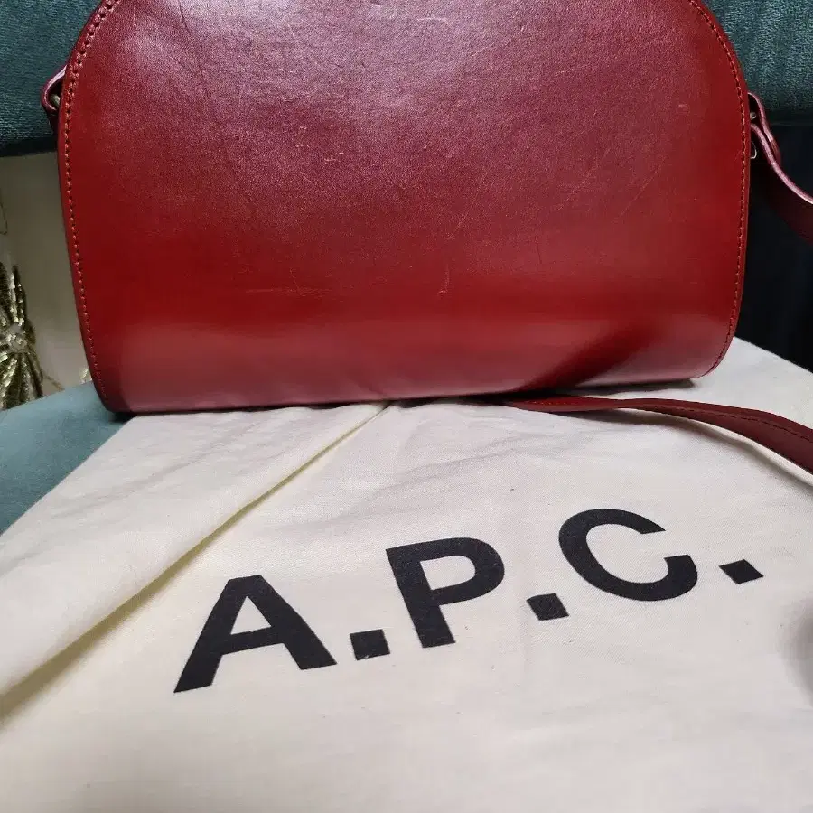 A.P.C 아페쎄 크로스백