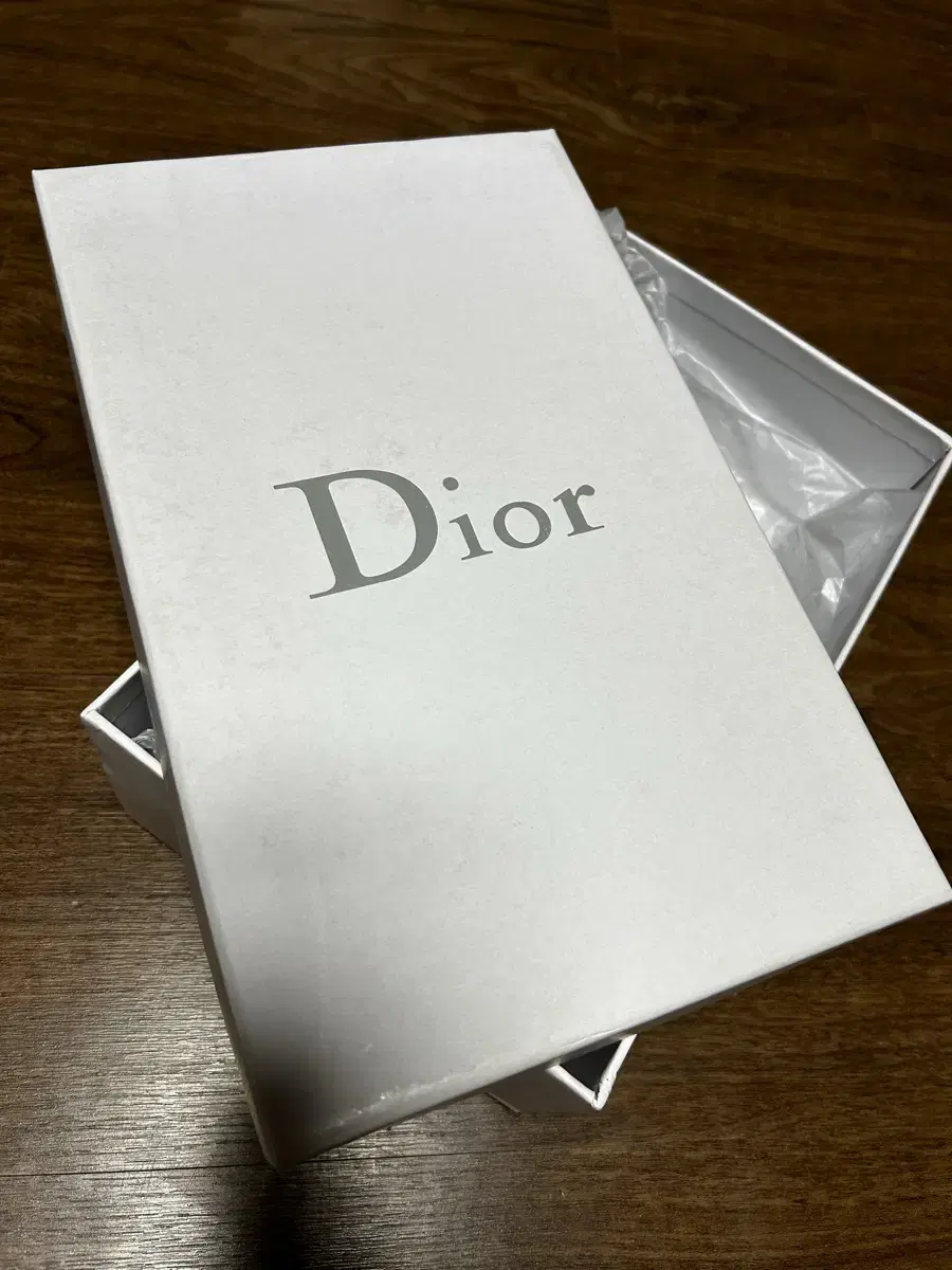 디올 DIOR 신발 박스 판매합니다.