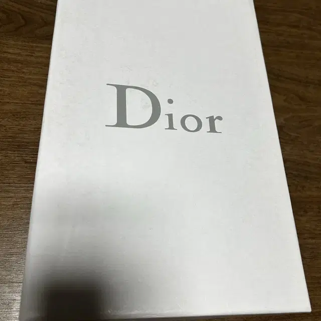 디올 DIOR 신발 박스 판매합니다.