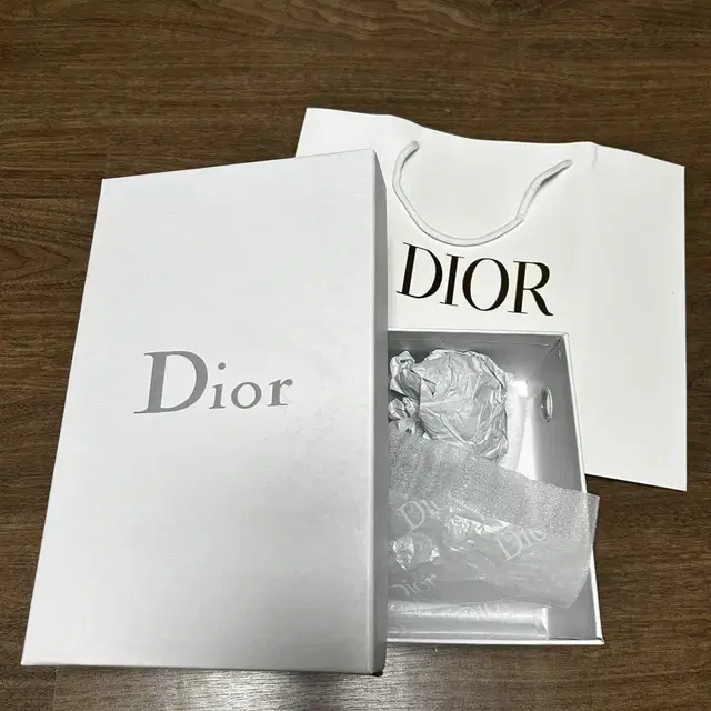 디올 DIOR 신발 박스 및 쇼핑백 판매합니다.   - 박스사이즈 : 1