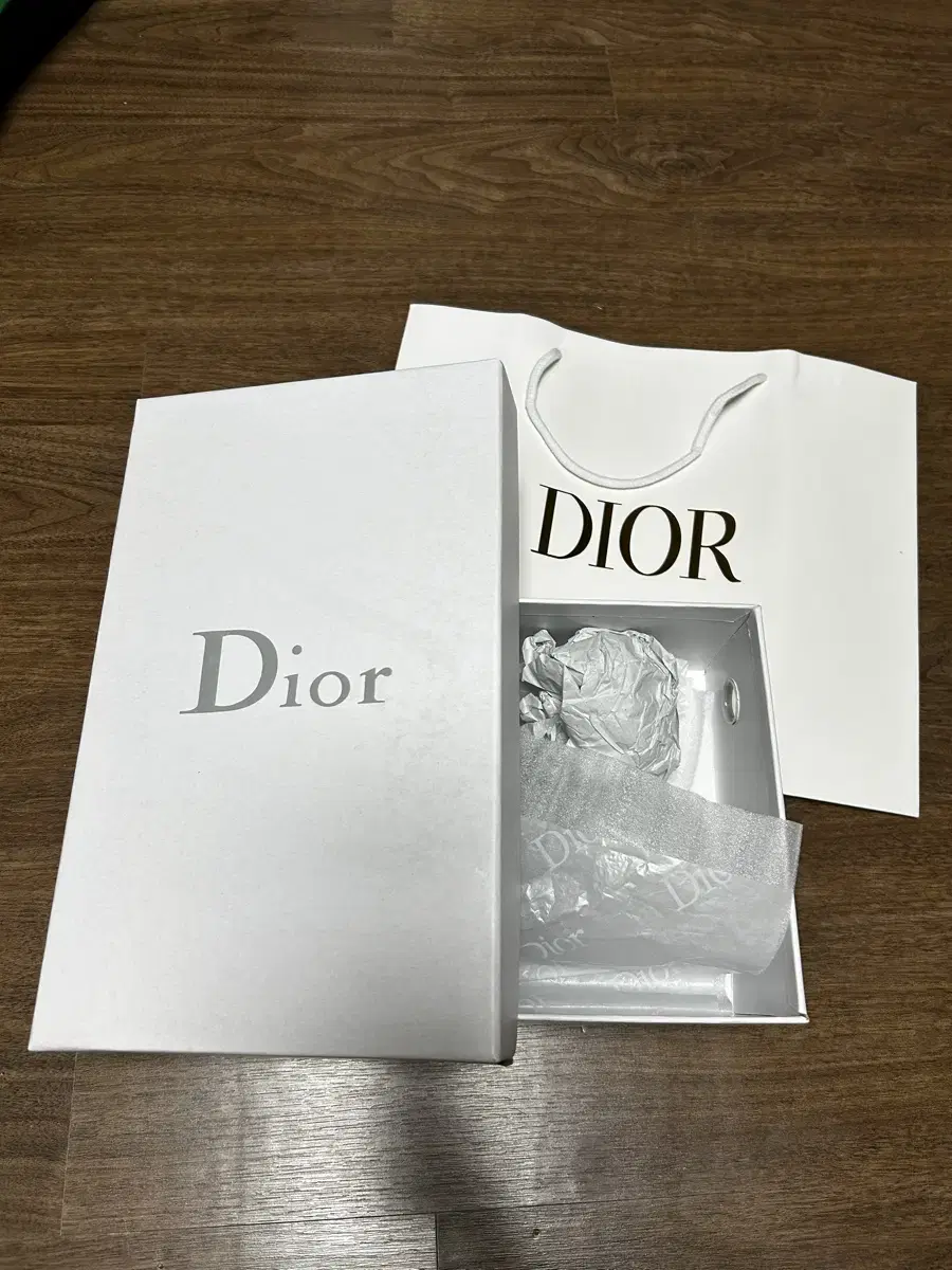 디올 DIOR 신발 박스 및 쇼핑백 판매합니다.   - 박스사이즈 : 1