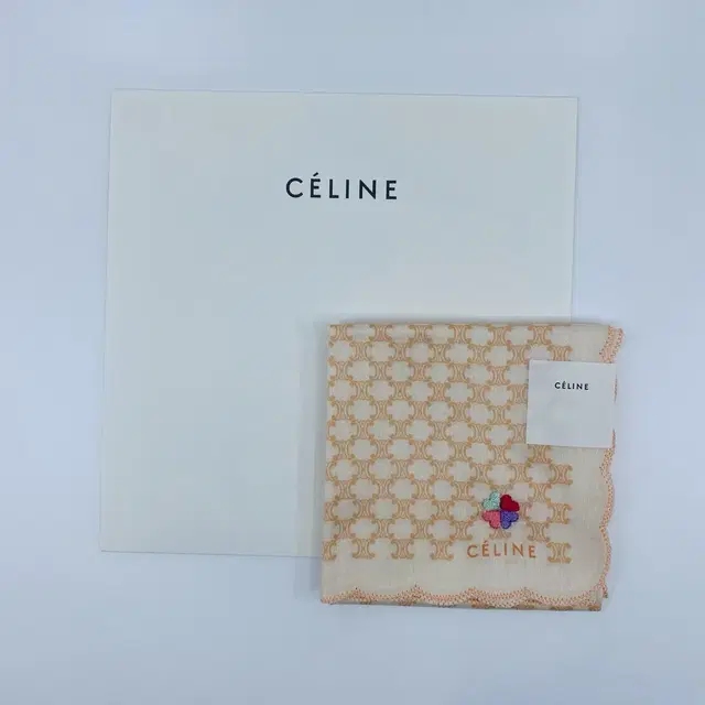 CELINE 셀린느 미니 손수건 클로버 오렌지(새상품)