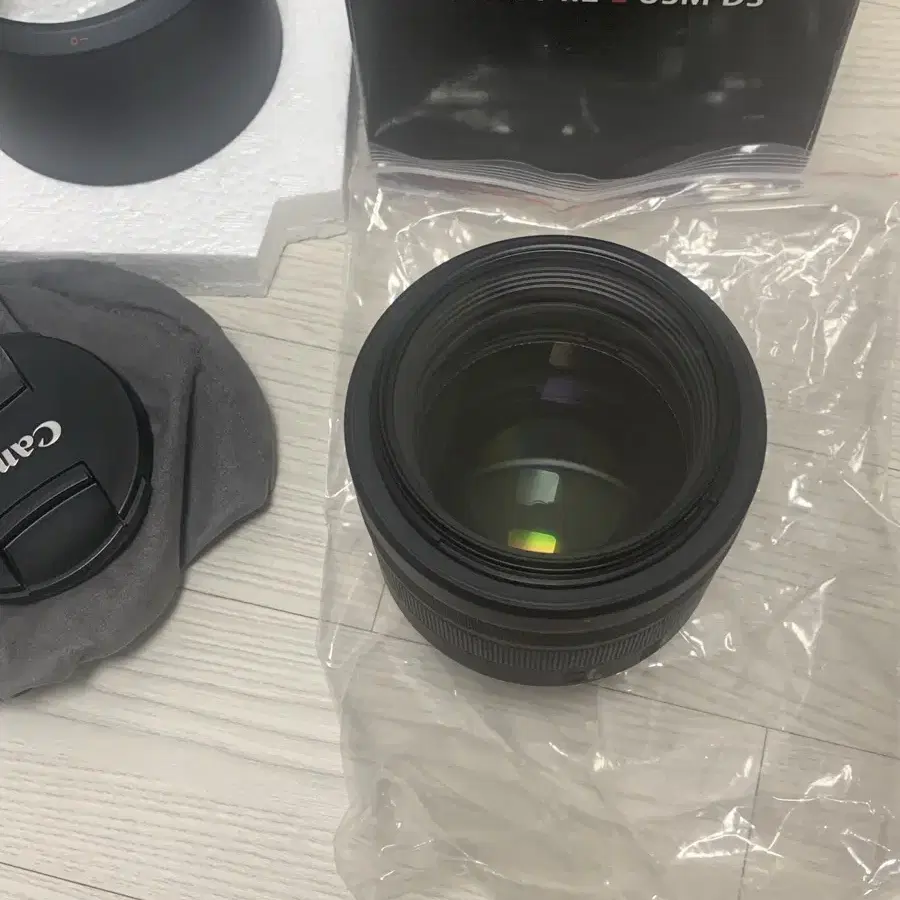 캐논랜즈RF85mmF1.2L  USM Ds 팝니다