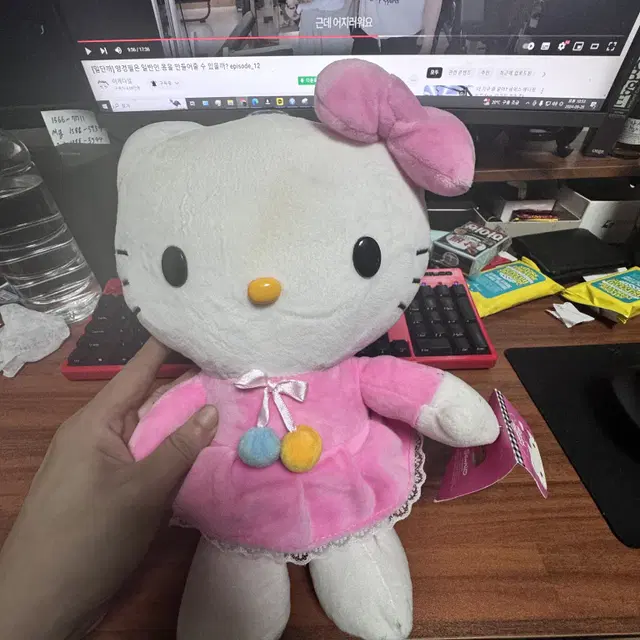 산리오 헬로 키티  봉제 인형 약 30cm