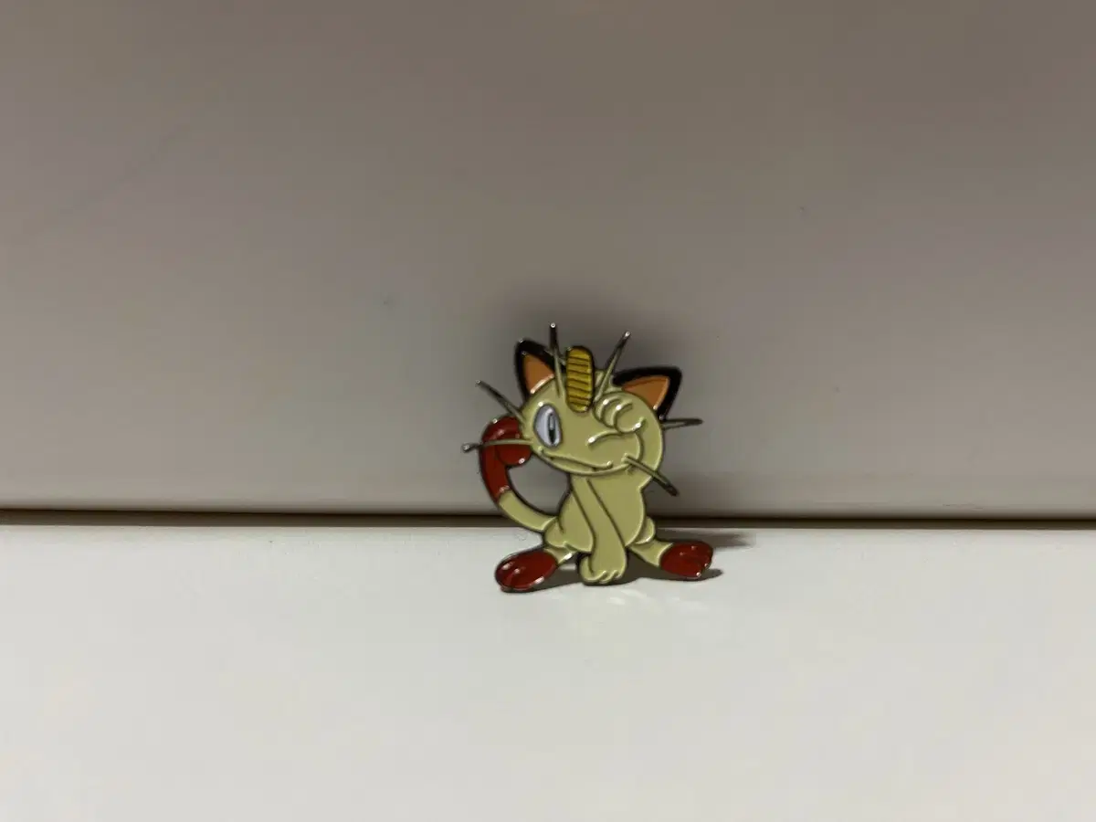 Pokémon Meowth Badge