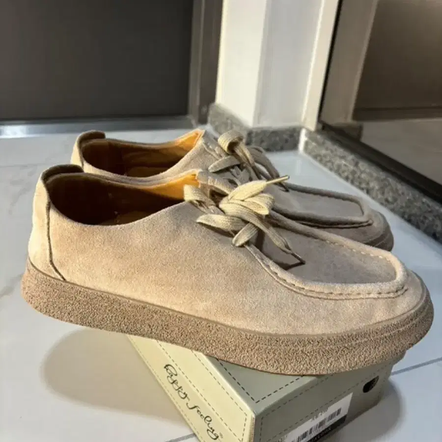 NORM WALLABEE BEIGE 왈라비 베이지