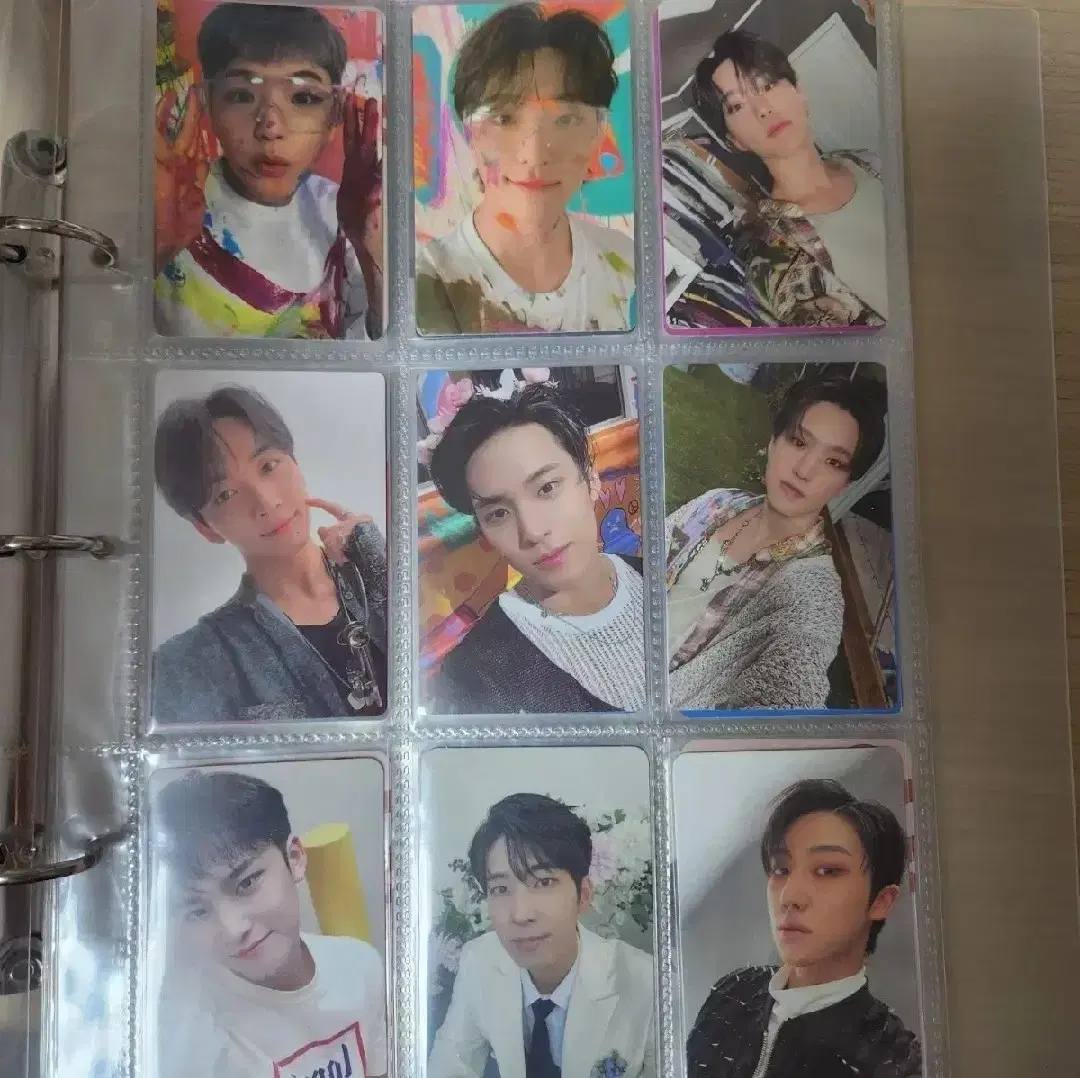 Seventeen photocard I sell about 40 copies.