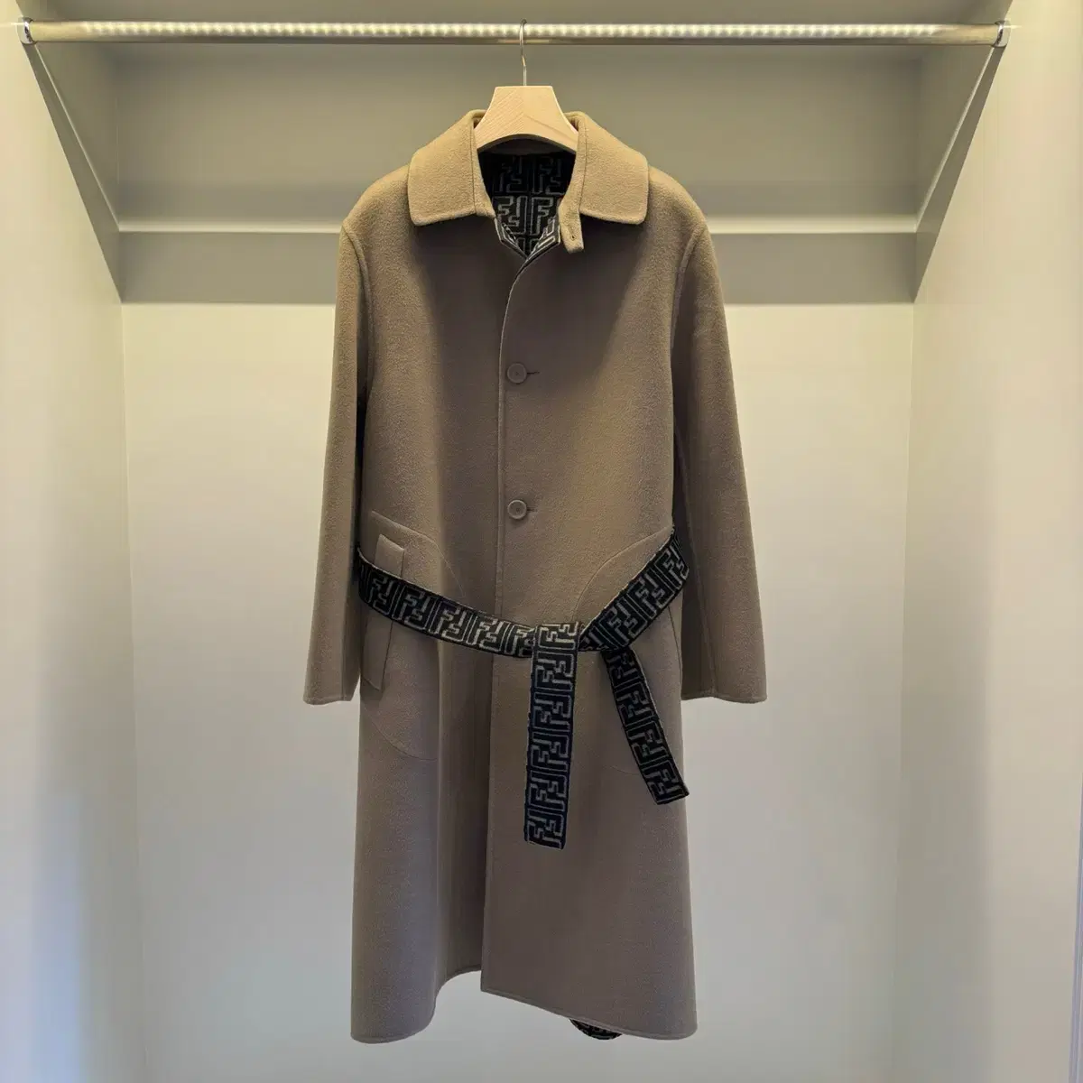 Fendi FF Logo Reversible Belted Coat/48