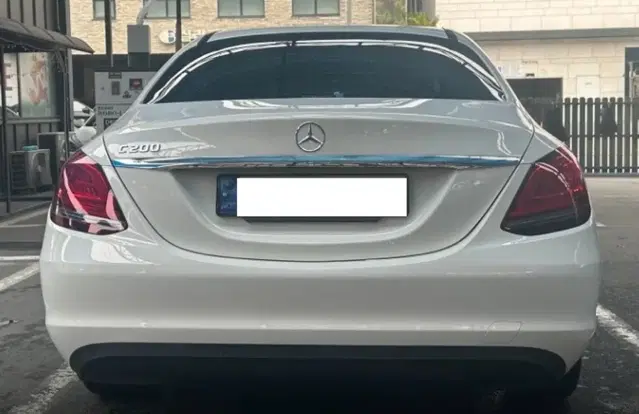 벤츠 w205 c200 c클래스 뒷범퍼,사이드 판매합니다