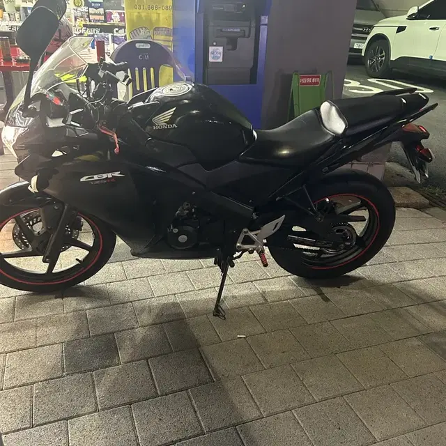 CBR125R