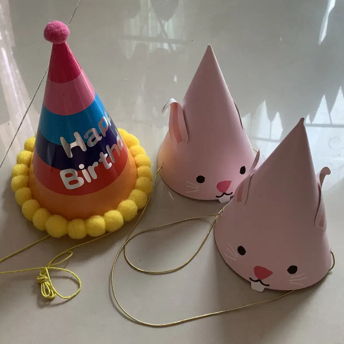 3 birthday hats 1,000 won