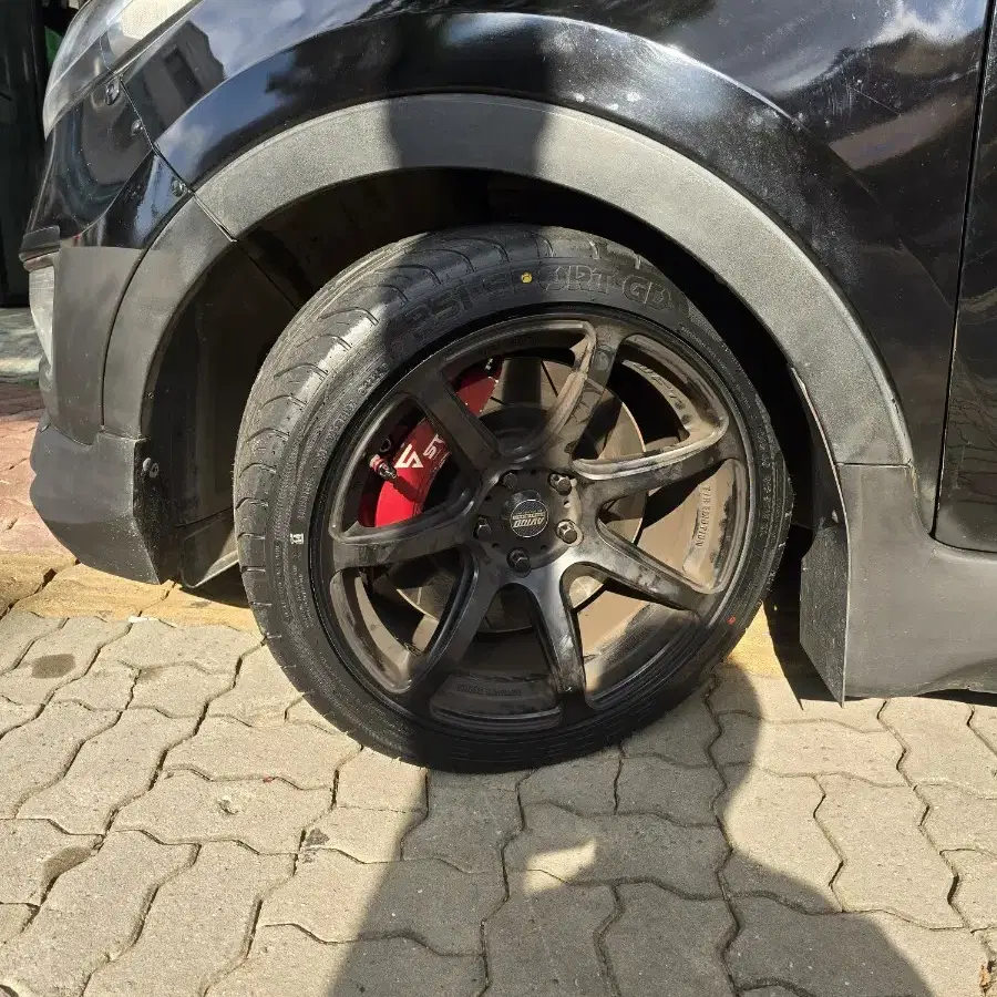 엑셀레라 351스포츠GD 245/40R18  새제품 2본