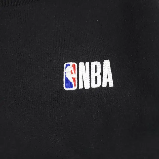 NBA 엔비에이 피그먼트 블랙 화이트 로고자수 암패치 기모 코튼혼방 스웻