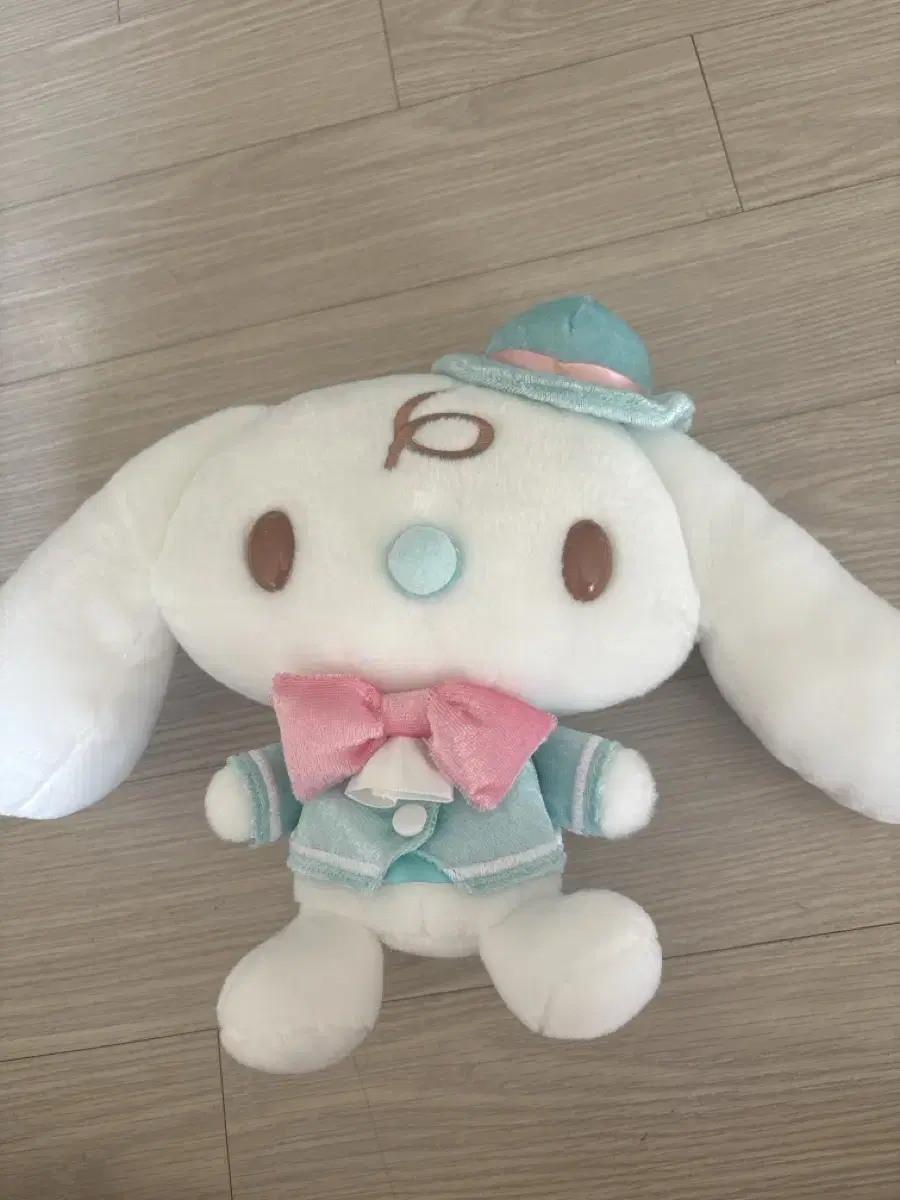 Milk Cinnamon Roll Café Doll