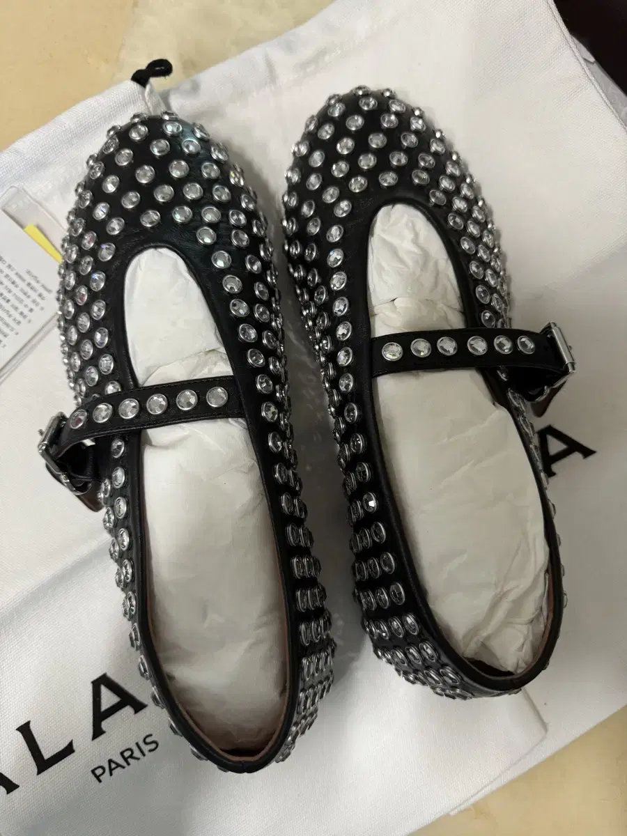 Alaia Flat Shoes