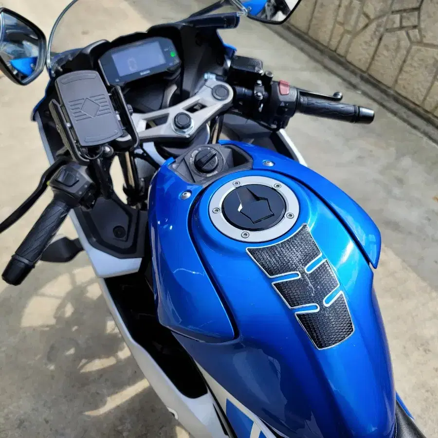 21년식 스즈키 GSX-R125 블루 판매