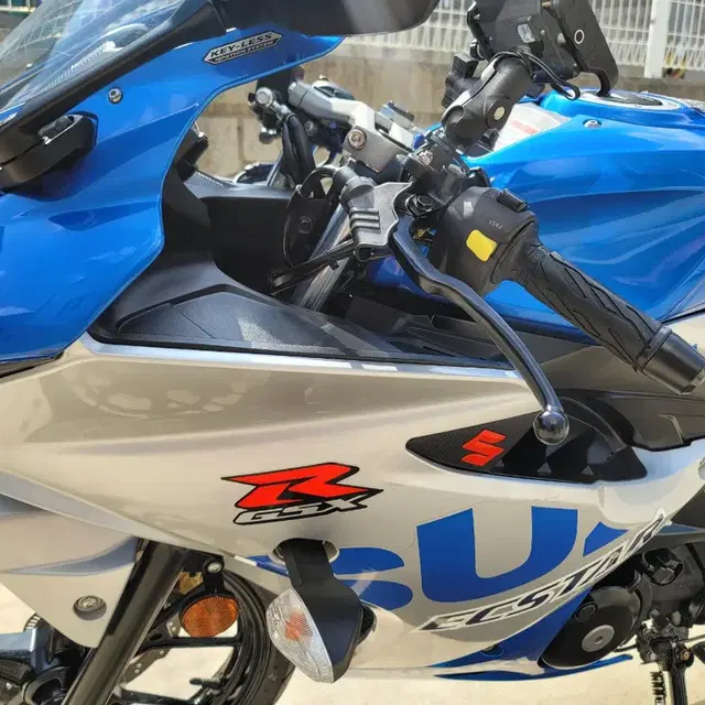 21년식 스즈키 GSX-R125 블루 판매