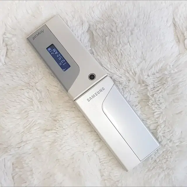 SPH-S4750 프리지아폰 아이스 화이트 색상 풀셋_폴더폰(옛날폰)