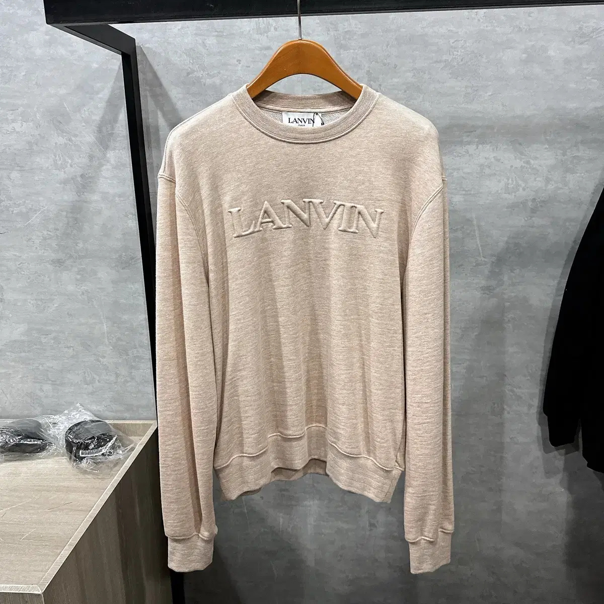 (정품/새상품) LANVIN 랑방 남성 베이지 로고 맨투맨 85%