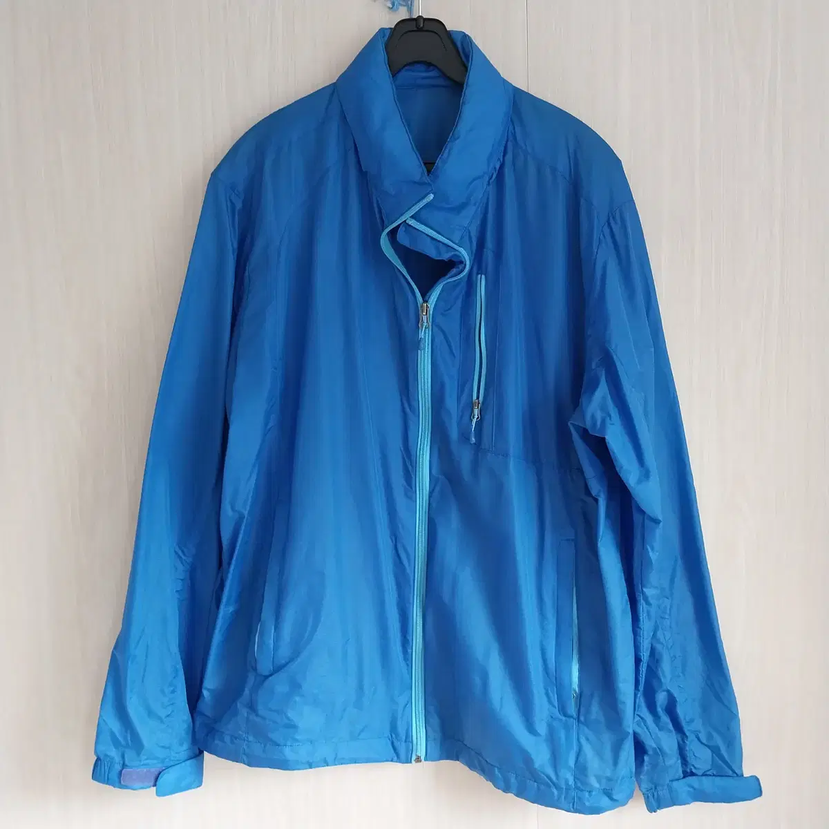 Gissen Sport Windbreaker 105 size C10076