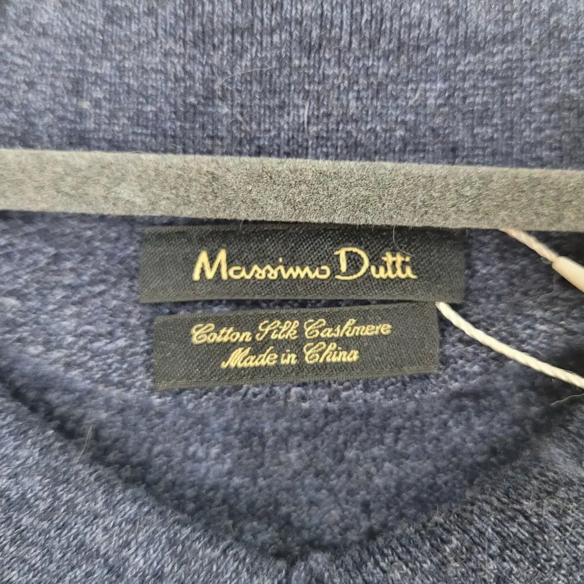 마시모두띠 Massimo Dutti 카라 니트 L