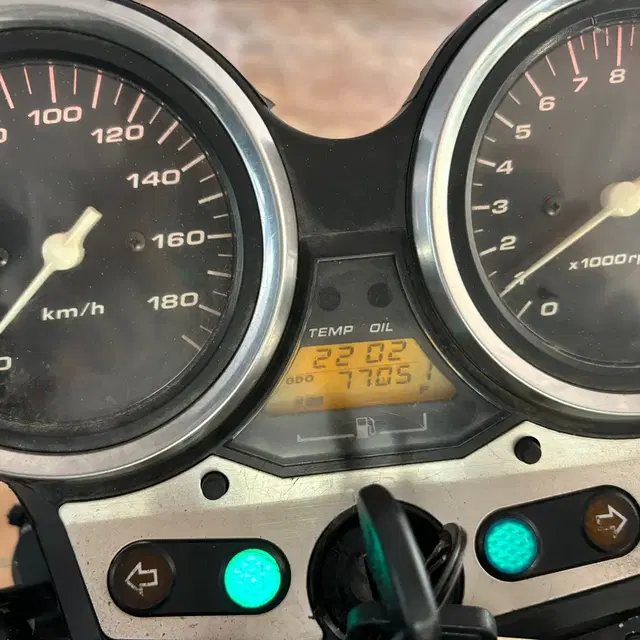 CB400 VTEC1 커스텀 차량 저렴하게 판매합니다.