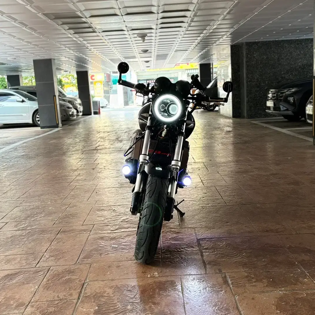 CB400 VTEC1 커스텀 차량 저렴하게 판매합니다.