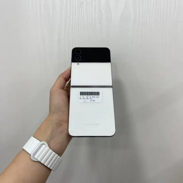 갤럭시Z플립4 화이트 256GB 부산 중고폰 팝니다 45560